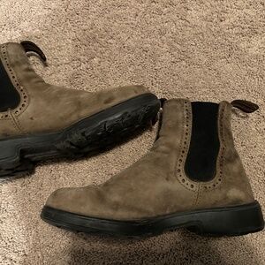 Women’s Blundstones Size 8 US/Size 5 Australia